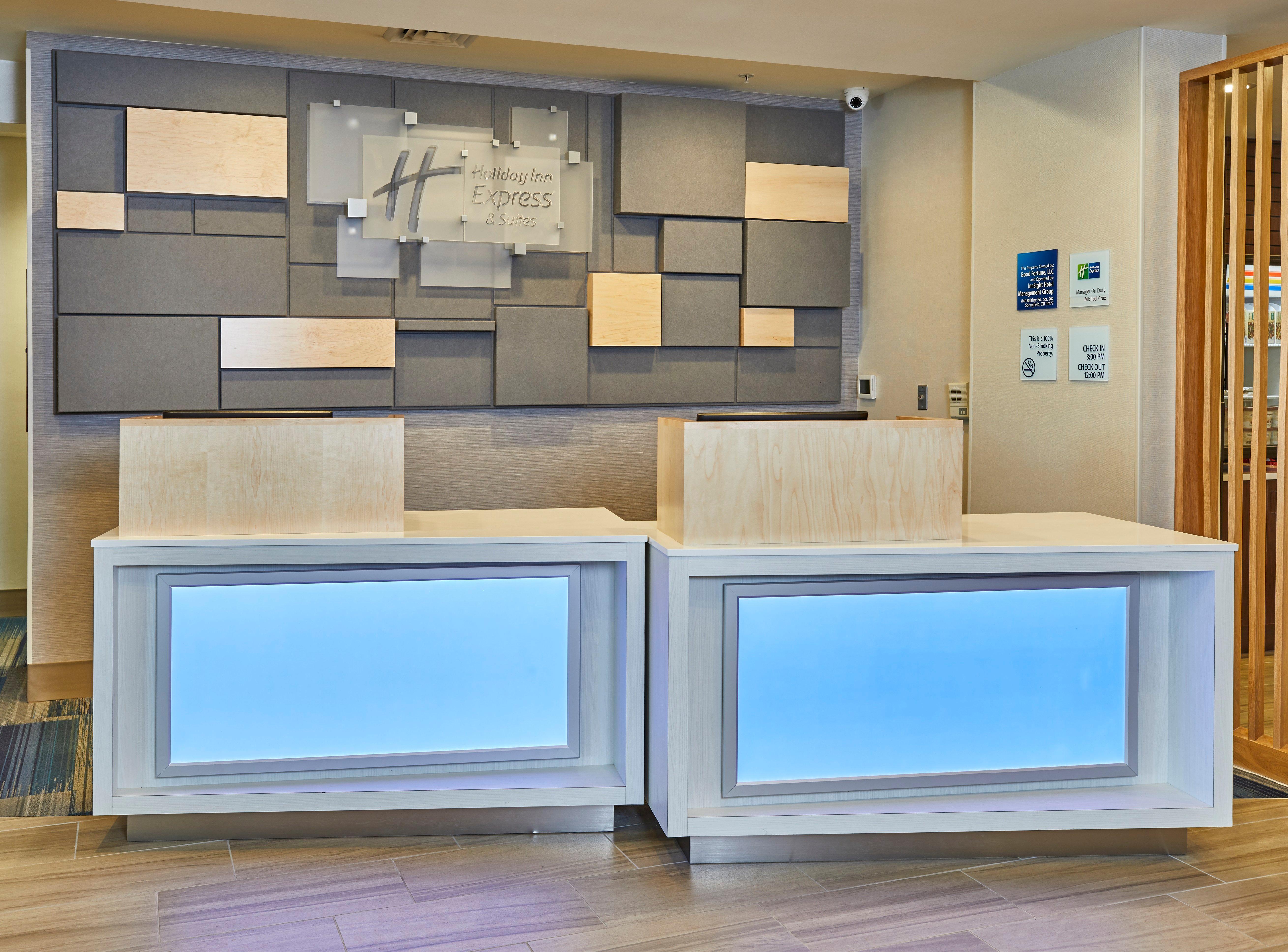 Holiday Inn Express Hotel & Suites Medford-Central Point By Ihg Екстериор снимка