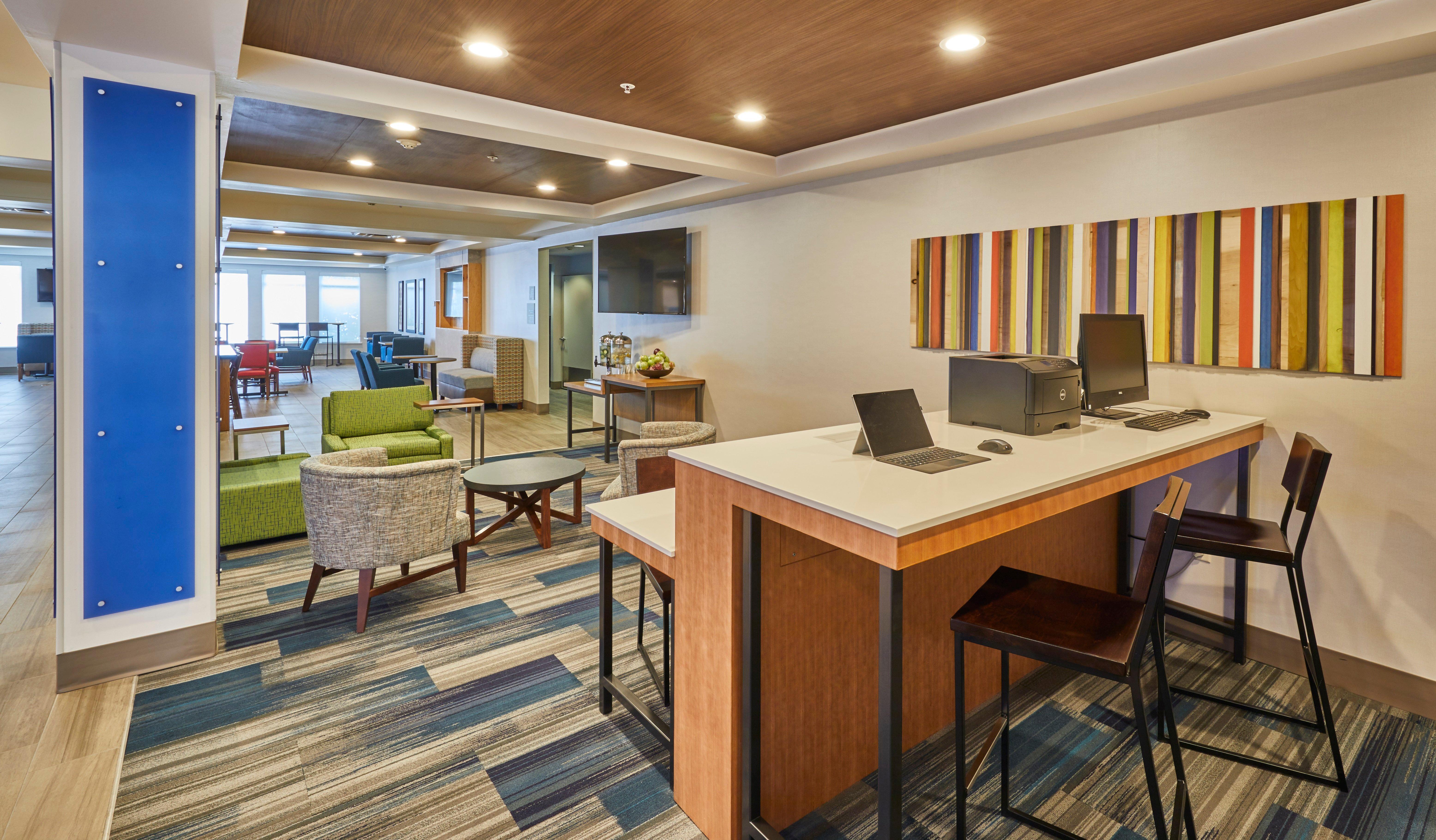 Holiday Inn Express Hotel & Suites Medford-Central Point By Ihg Екстериор снимка