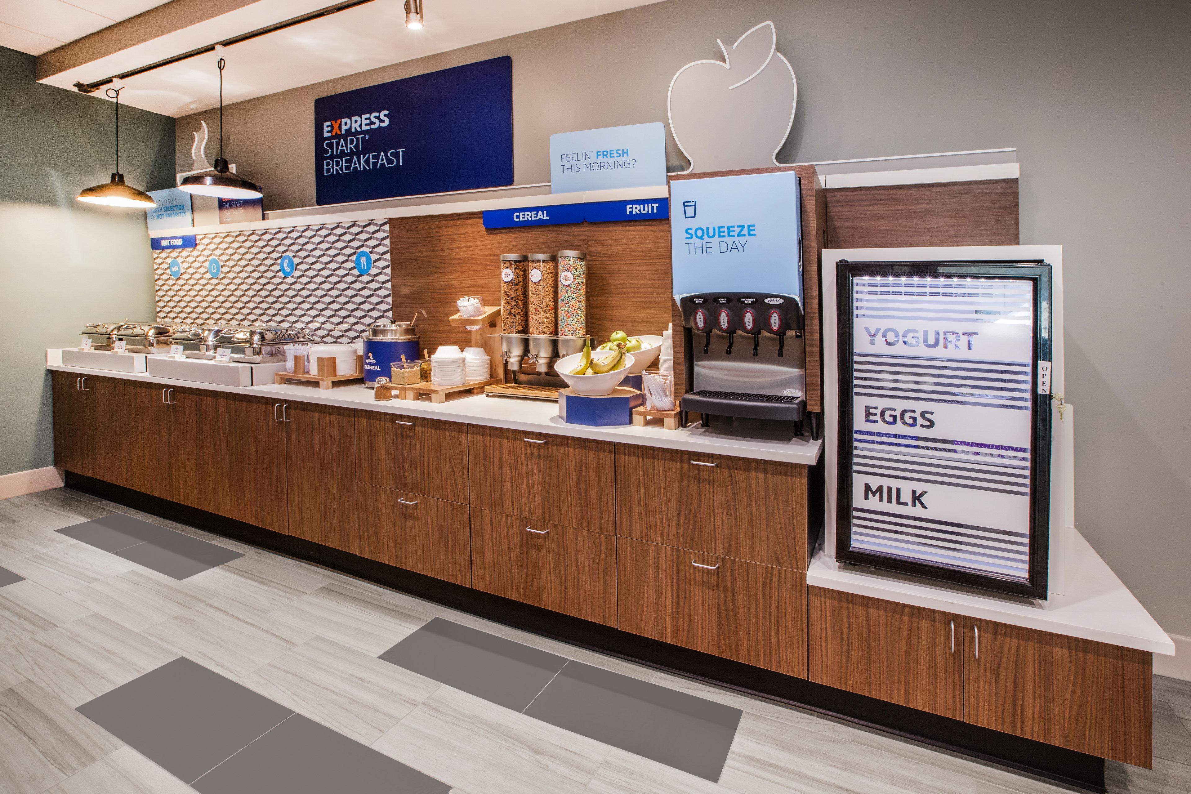 Holiday Inn Express Hotel & Suites Medford-Central Point By Ihg Екстериор снимка