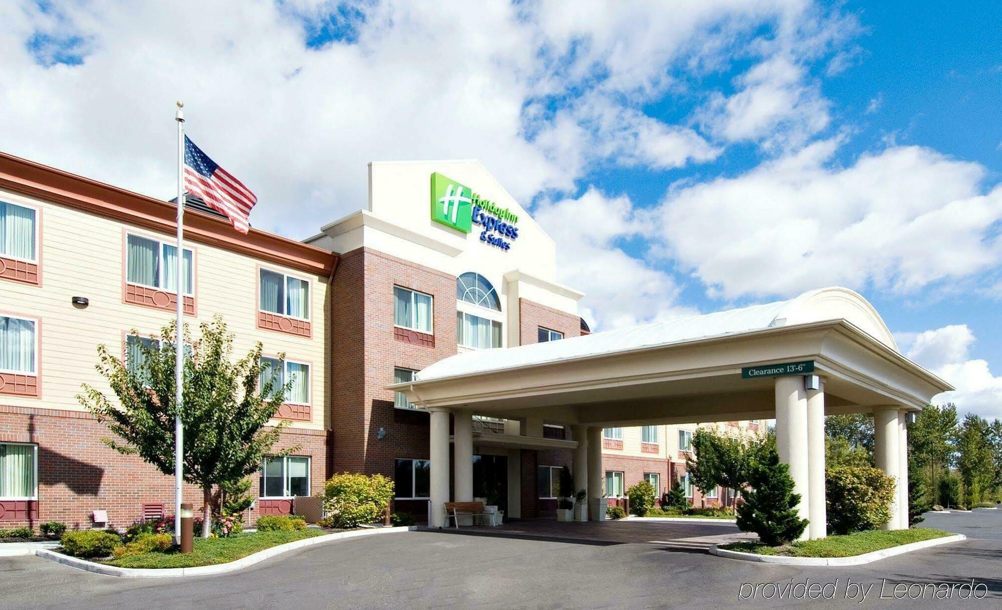 Holiday Inn Express Hotel & Suites Medford-Central Point By Ihg Екстериор снимка