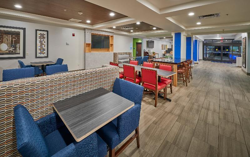 Holiday Inn Express Hotel & Suites Medford-Central Point By Ihg Екстериор снимка